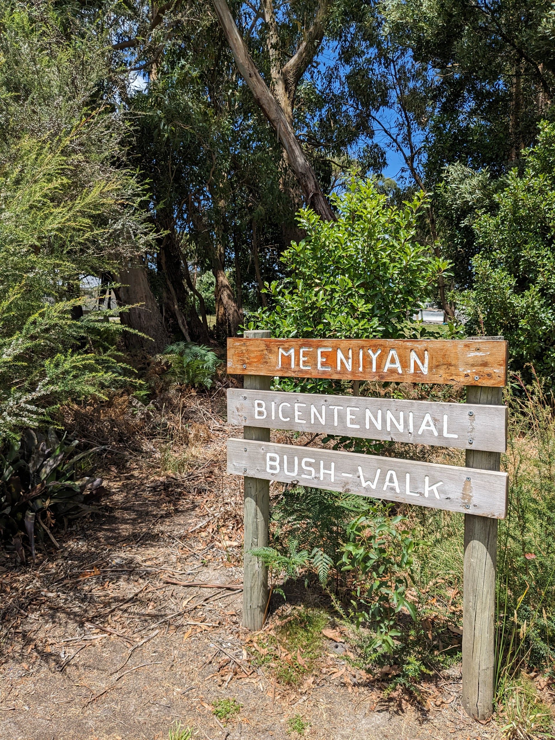 the entry to the meeniyan bicentennial bush walk