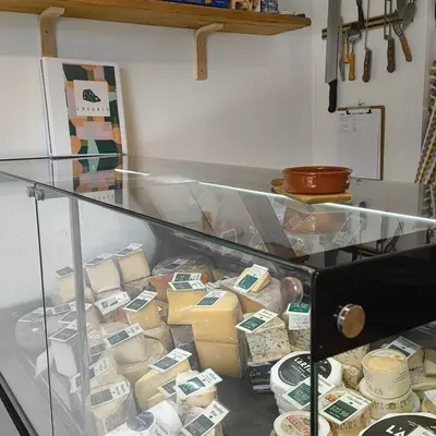 Loch Cheese Merchant - Loch Loch Cheese Merchant - Loch