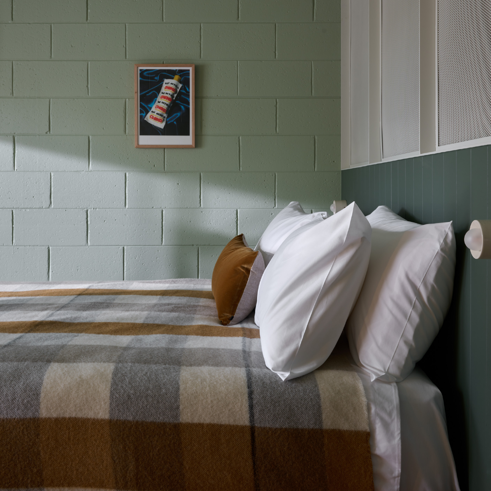 room 3 - riverfront family nest