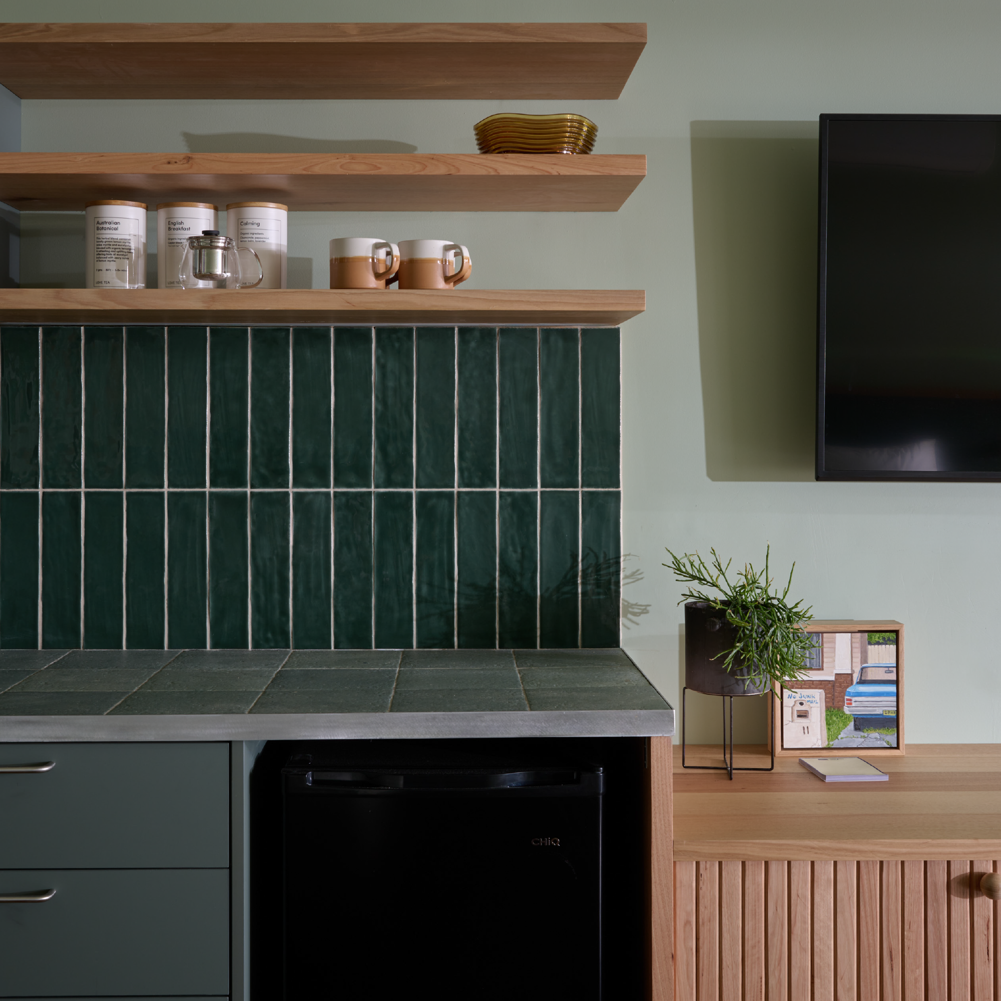 room 1  - riverfront room